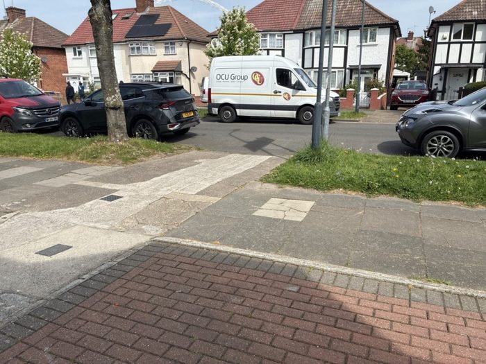 Photo of Vivian Avenue, Willesden, HA9