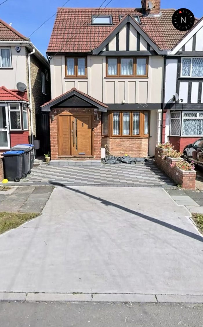 Photo of Oakington Manor Drive, Willesden, HA9