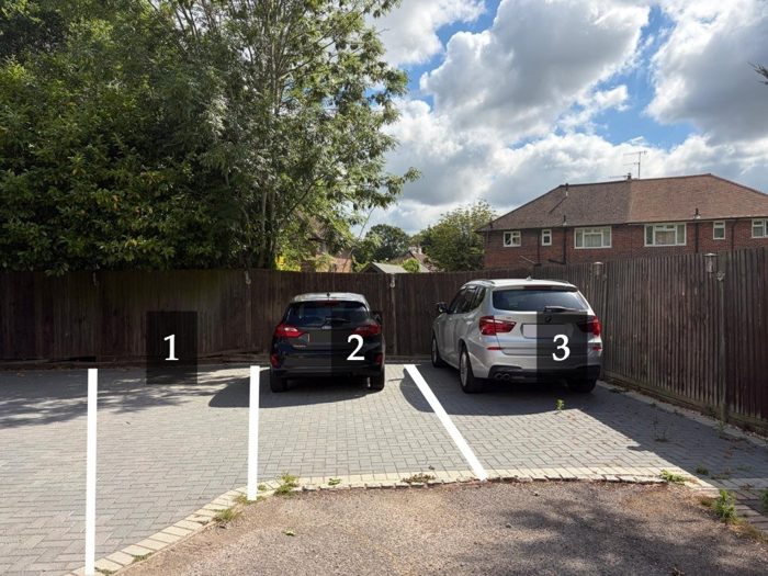 Photo of St, Gatwick, RH6