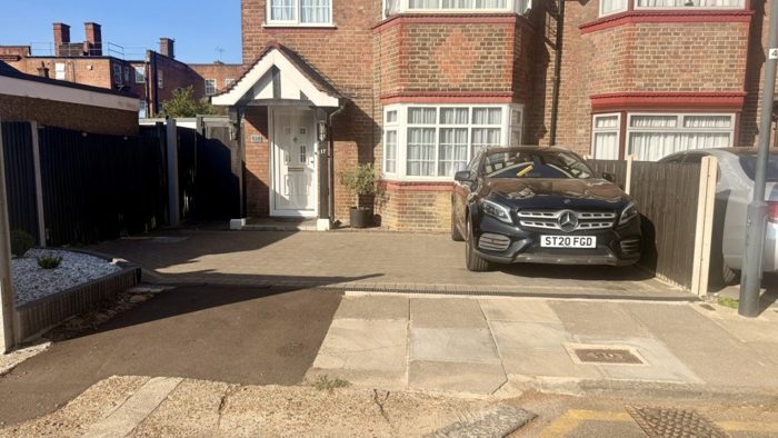 Photo of Vivian Gardens, Willesden, HA9