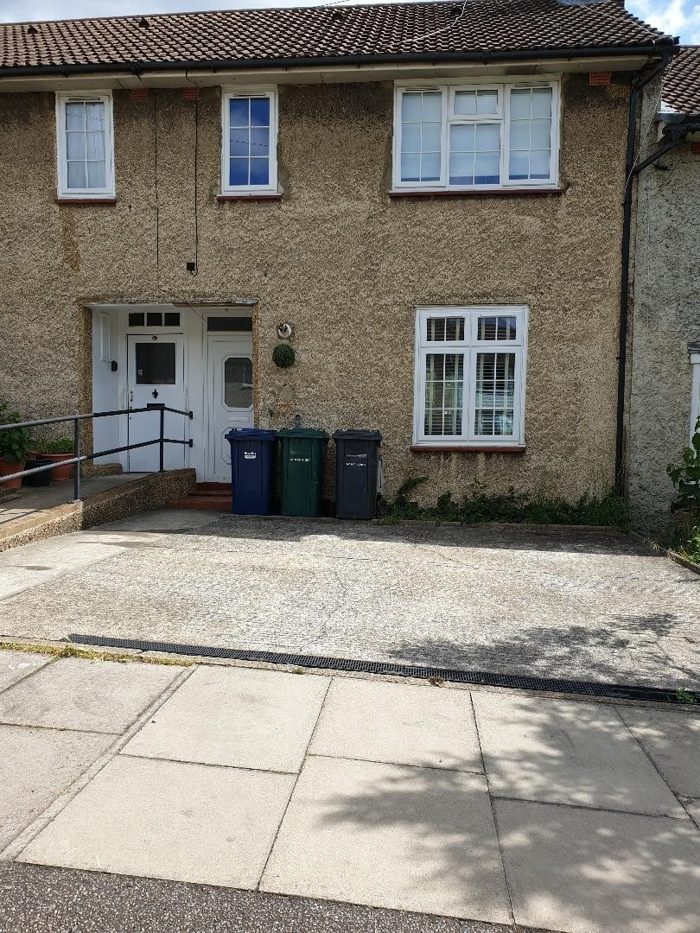 Photo of Gloucester Grove, Barnet, HA8