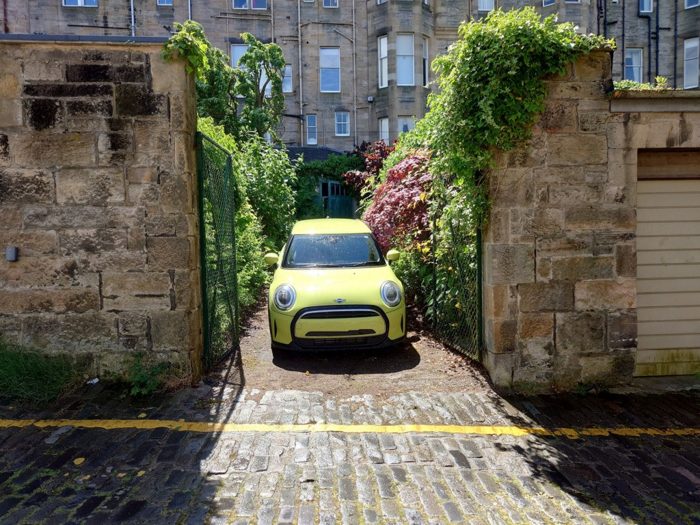 Photo of Lynedoch Place Lane, Edinburgh, EH3