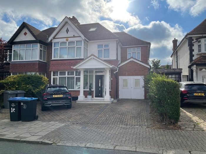 Photo of Kingsway, Brent, HA9