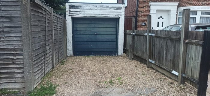 Photo of Du Cros Drive, Harrow, HA7